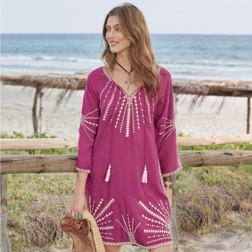 Tolani Embroidered Mini‎ Dress MEDIUM Magenta Fuchsia Boho Tasseled Sundance